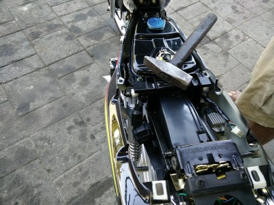 IMG_20160708_115632.jpg (2.14 MiB) 3634 mal betrachtet mit Hammer und Nüssen.