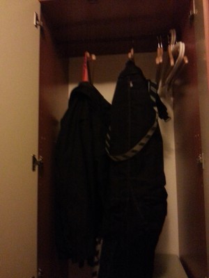 Der Kleiderschrank ist sonst wohl mehr Kleidung gewöhnt