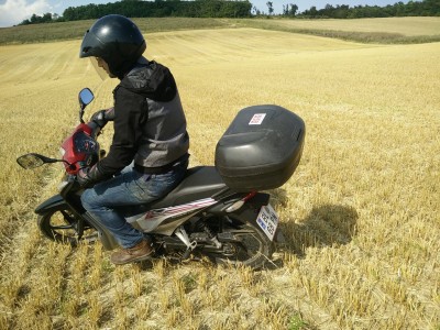 Ishmaeil trainiert mit der TC-Wave für seinen 125er-Schein.