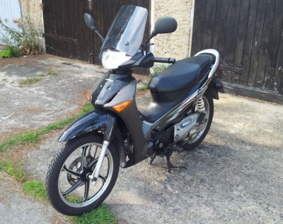 Hübsche Racing-Boy Innova.JPG