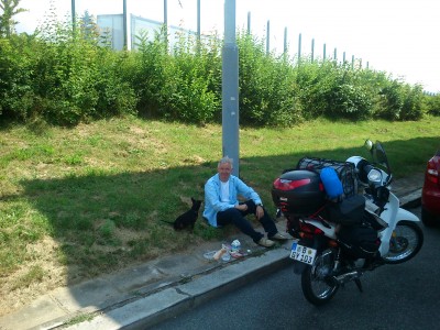 Spätes Frühstück; Prag liegt hinter mir.<br />Leider war es durchgehend sehr heiß...