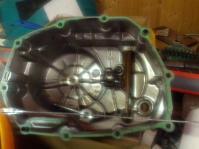 Die Wave hat 21 kg Motorgewicht + 1 Liter Ölinhalt.