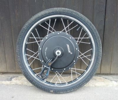 Radnabenmotor 1,5kw in Mopedfelge.png