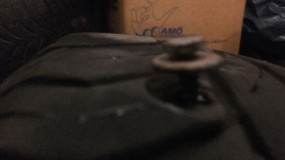 Der Übeltäter ließ sich ganz einfach herausschrauben.