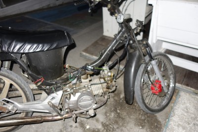 Verkleidungen und Rückspiegel sind häufig Nebensache