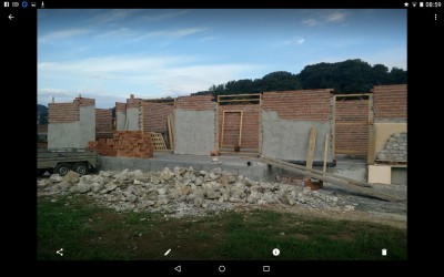 So baut man dort, Ziegelinnenwand - Isolierung - Aussen Steinfassade!