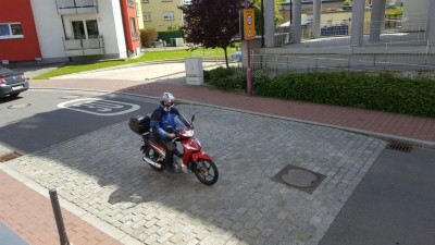 Rote Wave mit Smilie.jpg