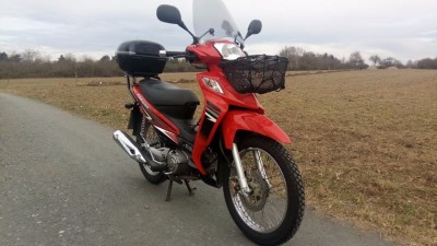 Suzuki Address in Rot.jpg