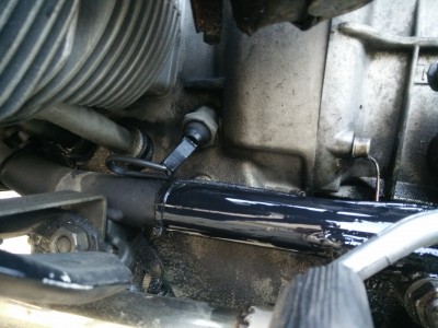 ...genau bei diesem Schalter tropft das Öl heraus...