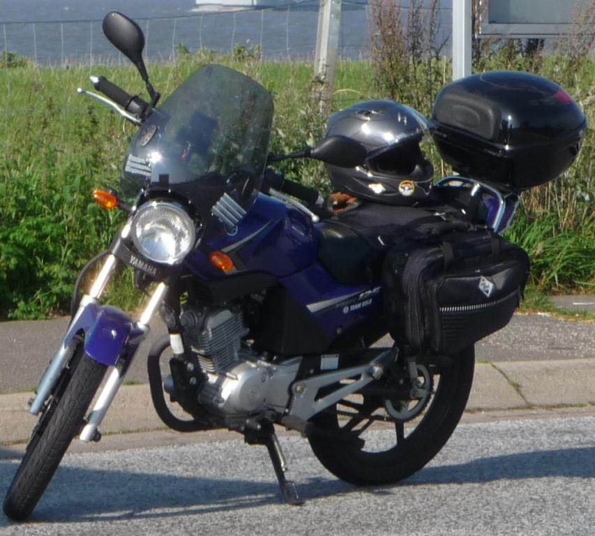 Ybse mit Windschild.JPG