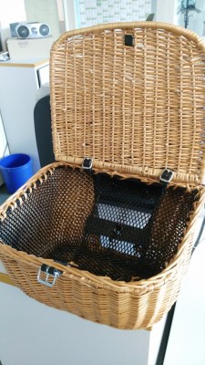 ach so - das Thai-Körbchen ist jetzt auch nach einem guten halben Jahr vom Korbflechter zurück gekommen