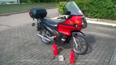 Jayne feucht untenrum.jpg