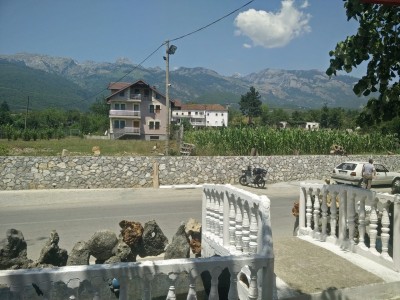 gl. Wirtshaus, gl. Essen = gr. Salat + Saft.