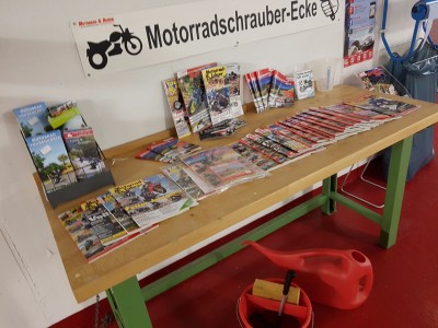 Hotel mit Motorrad Ecke in der Tiefgarage. TOP!
