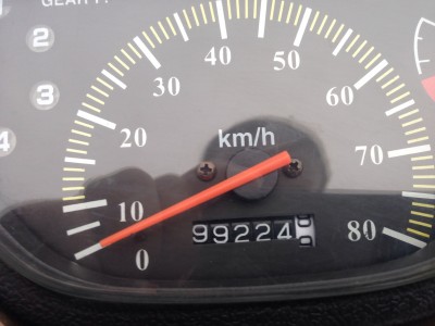 ...kein Fake!!! (...ist rückwärts gelaufen u dann tat's der km Zähler nicht mehr, aber Hauptsache der Tacho läuft noch!)