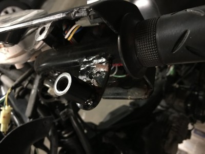 "Gerichtete" Spiegelhalterung