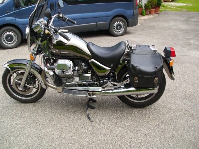 Guzzi mit Scheibe