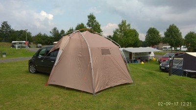 Heckansicht geschlossen