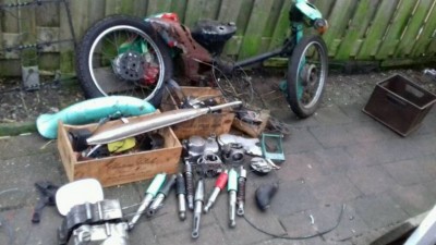 1974 Cub in Teilen.JPG