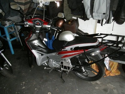 Friedhelm s cb125f 007.JPG