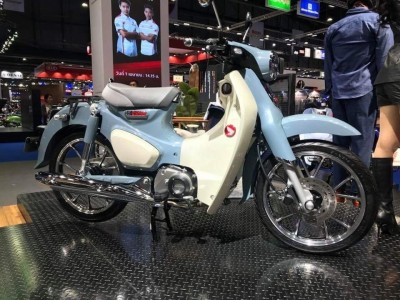 Blue Super Cub.jpg