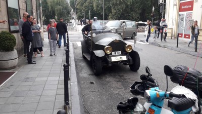 Allrad, 3 Pedale, eine gute Kopie?