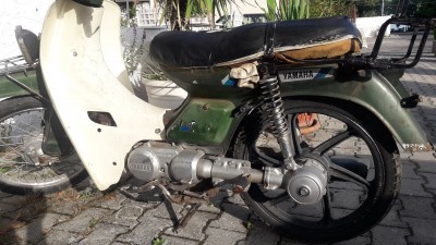 Diese hat eine Alu Gussrad hi.