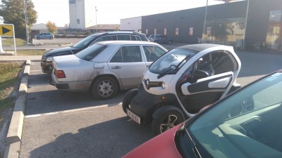 Das AltPÖL an meinem Auto "haftet" recht gut.