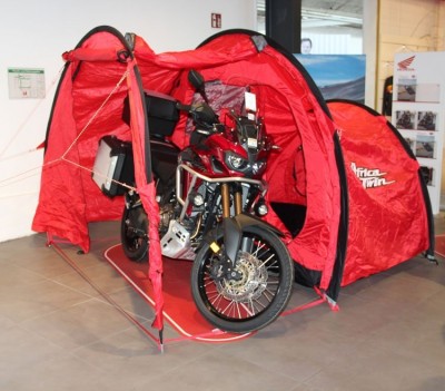 Africa Twin Zelt.jpg