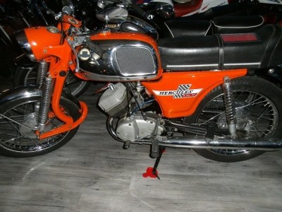 Moped Museum 008.JPG
