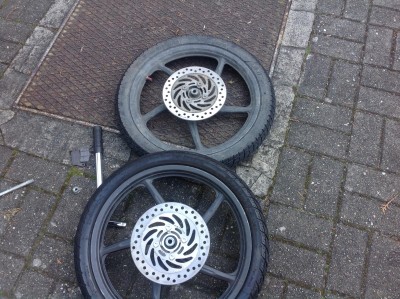Son zweiter Satz Felgen ist was ganz feines :)