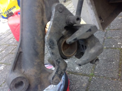 Der "alte" Sattel mit 24000km. Aber bei einer gründlichen Reinigung würde auch der wieder strahlen