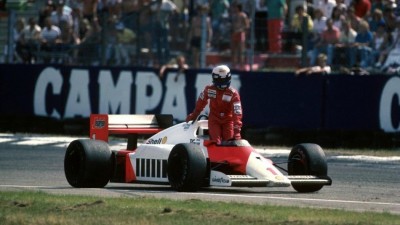 Alain Prost 1986 Hockenheim.jpg