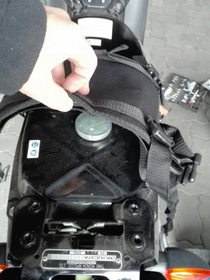 2019-04-11 Halteplatte Packtaschen 3.jpg