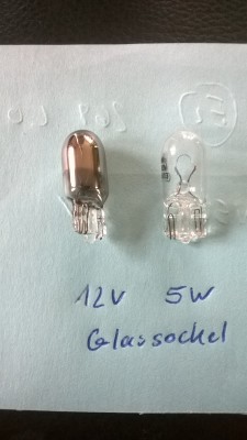 Links die alte, rechts die Neue, Kosten 0,90 Euro.