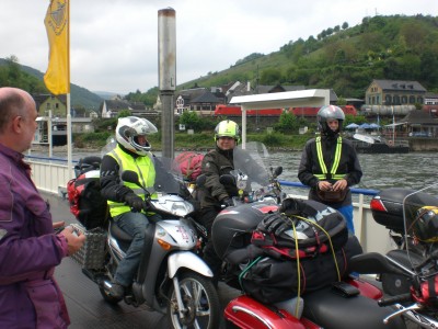 CUB`s können auch schwimmen.