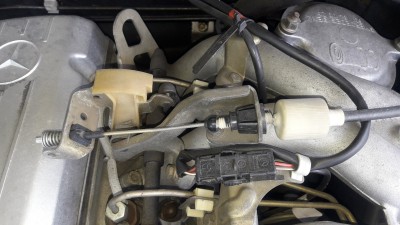 Der Leerlauf fällt mit Klima auf ca. 550 1/min herab!