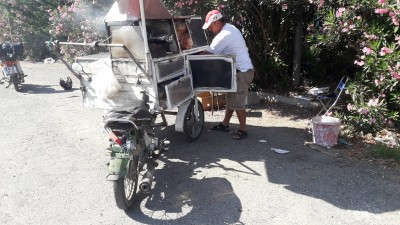 Das 3. Jahr, dass ich diesen Mann, seinen Hund und sein Dreirad treffe.