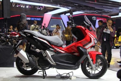 Honda_xadv150_3.jpg