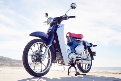 c1252019-Honda-Super-Cub-C125-ABS-Review-urban-motorcycle-beginner-3.jpg