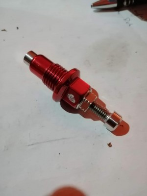 Manueller Kettenspanner.Paßt auf alle kleinen Honda Motoren