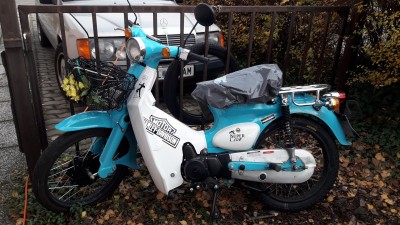 Fürderhin soll die Babyblaue mit Kettenkasten leben.