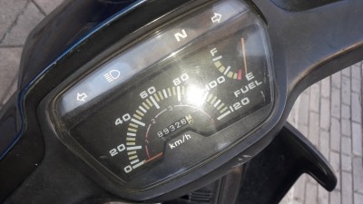 Der Unterschied ist, dass die Albaner auf ihren China-CUB KEIN Licht brauchen! DONE, es geht weiter!