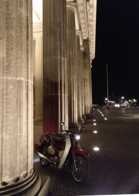 Brandenburger Tor zum Gedenken an dies und das