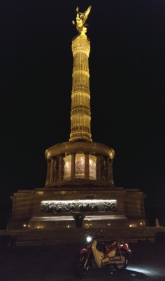 Siegessaeule (Large).jpg (208.84 KiB) 7009 mal betrachtet Siegessäule zum Gedenken an die preußisch-deutschen Siege über Dänemark, Österreich und Frankreich