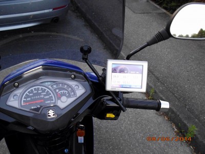 Leider sieht man nicht die Höchstgeschwindigkeit von 113 km/h. War zu dunkel als ich das Pic soeben machte. Tacho zeigte 120 km/h. = ca. 5 % Abweichung