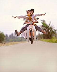c20944ff5c4fb3d213a22488e2c21e08--pre-wedding-photoshoot-wedding-shoot.jpg