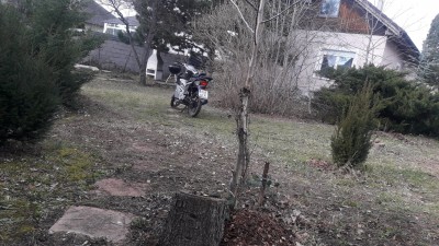 Der Akku ist hinüber, aber kicken geht grad noch.