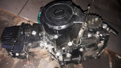 Ein guter, aber für die EU gedrosselter Motortyp. 4,03 kW.