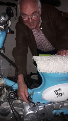 20200419_165715.jpg (1.49 MiB) 6531 mal betrachtet Viel Kabellänge ist nicht übrig, aber es wird wohl reichen.